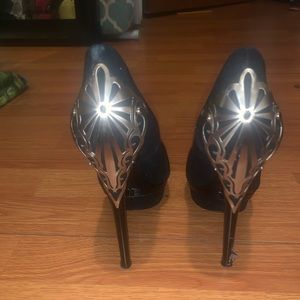 Brian Atwood suede platform pump!